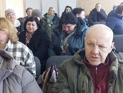 Информационно - разъяснительная работа с населением в актовом зале администрации Почепского района