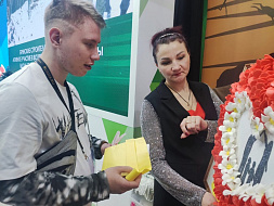 Социальный приют для детей и подростков Карачевского района приняли участие Международной выставке-форуме