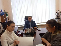 Заместитель директора департамента Татьяна Штеренберг провела личный приём граждан в Гордеевском районе